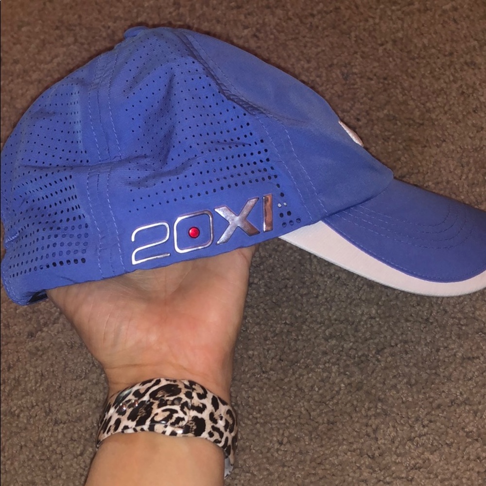Nike hat - Picture 3 of 4